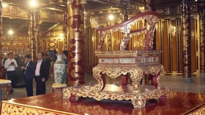 บัลลังก์เว้ออกจากพระราชวังไทฮัวชั่วคราวเพื่อความปลอดภัยระหว่างการบูรณะ