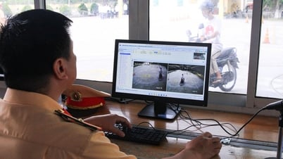 カインホア省警察が初の運転免許試験と免許証発行を実施