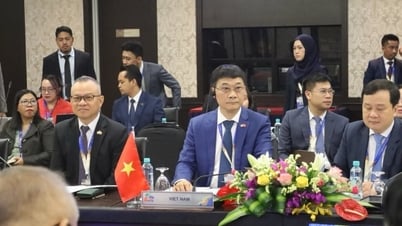 Der stellvertretende Vorsitzende der Nationalversammlung, Vu Hong Thanh, nimmt an der Vorbereitungssitzung für das ASEAN-AIPA-Staats- und Regierungscheftreffen teil.