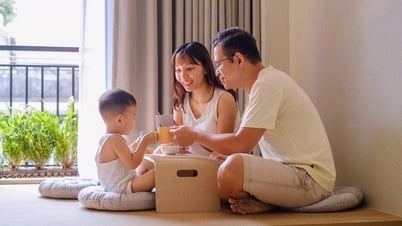 가족의 평화를 위해 "눈을 뜨고 눈을 감으세요"