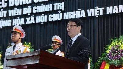 チャン・ドゥック元大統領の追悼式を厳粛に挙行しました。