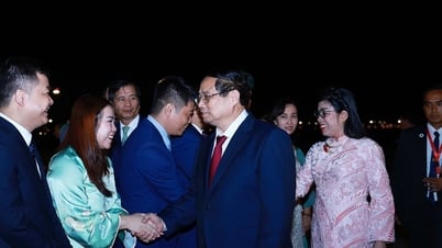 Thủ tướng Phạm Minh Chính tới Kuala Lumpur, bắt đầu thăm Malaysia