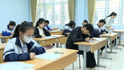 Casi 6.000 candidatos se presentan al examen de ingreso a la escuela secundaria para el año escolar 2025-2026