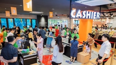 Eröffnung des neuen FujiMart-Supermarkts in 109 Tan Mai, Hoang Mai, Hanoi