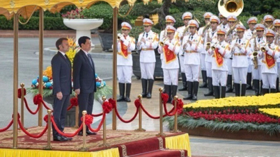 ประธานาธิบดีเลือง เกวง เป็นประธานในพิธีต้อนรับประธานาธิบดีแห่งสาธารณรัฐฝรั่งเศส