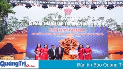 Trung Vuong School celebrates 15th anniversary