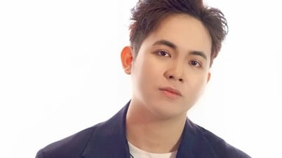Ca sĩ Văn Hậu : Từ vai "Tự Đức" đến ca khúc "Hãy là chiến binh"