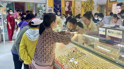 Giá vàng chiều nay 26/5/2025: Giá vàng trong nước và thế giới giảm mạnh, không còn giá cao vô lý như trước