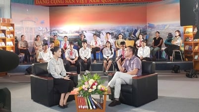 CLB Bạn đọc Thư viện tỉnh giao lưu cùng nhà văn Văn Thành Lê