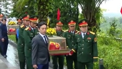 Ha Tinh a solennellement organisé une cérémonie commémorative et a enterré 4 martyrs décédés au Laos dans leur patrie.