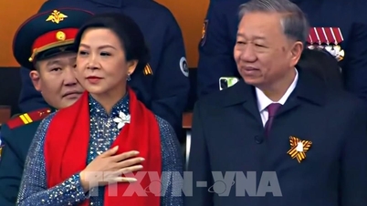 Tổng Bí thư Tô Lâm và Phu nhân dự Lễ duyệt binh kỷ niệm 80 năm Ngày Chiến thắng