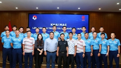 19 trọng tài tham gia giai đoạn thực hành VAR khóa 4