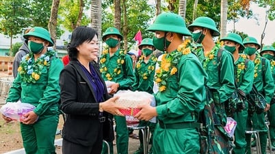 Women devoted to association work
