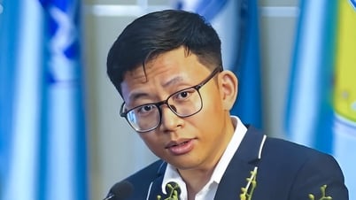 Why did 62 foreign PhD graduates return home, but only 27 were recruited?