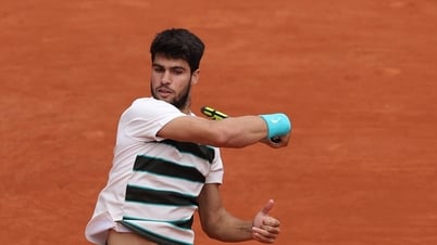 Alcaraz, Sinner make impressive debut at Roland Garros