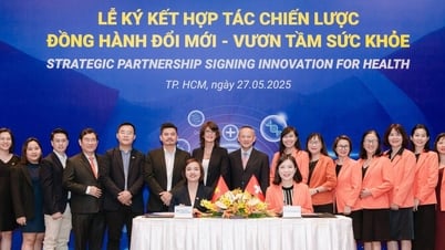La pharmacie Long Chau coopère avec Novartis pour apporter des solutions de traitement avancées aux Vietnamiens
