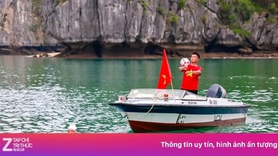 Ánh Viên bơi kéo ca nô hơn 1 km