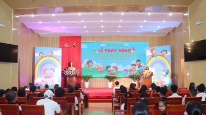Hoàng Mai: Tặng 694 suất quà và 100 xe đạp cho trẻ em có hoàn cảnh khó khăn