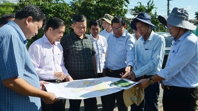 Los líderes de las provincias de An Giang y Kien Giang inspeccionaron las rutas de tráfico que conectan las dos localidades.