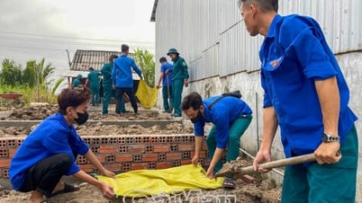 Áo xanh tình nguyện giúp dân