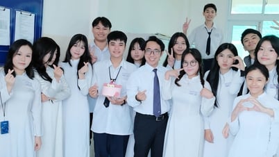선생님이 12학년 학생들에게 편지를 썼습니다: '세상은 항상 온화한 것은 아닙니다...'
