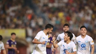 نام دينه يقترب من بطولة الدوري الفيتنامي 2024/25