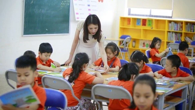초등학교 2급 교사로 전학을 고려하는 근거는 무엇입니까?