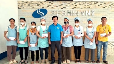 Tặng 314 suất quà cho đoàn viên, người lao động có hoàn cảnh khó khăn