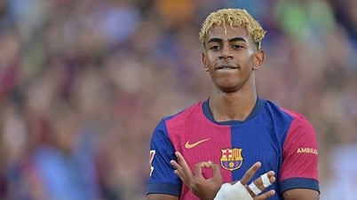 Barcelona tăng lương gấp 10 lần, 'trói chân' Lamine Yamal đến năm 2031