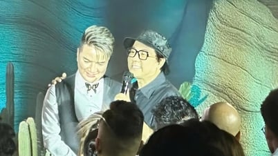 Dam Vinh Hung lloró al regresar después del escándalo, agradecido por las palabras de Thanh Loc.