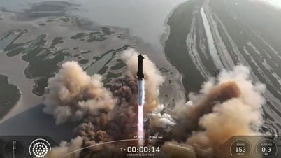 Starship launch fails, explodes in space
