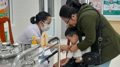 Tiếp tục triển khai chiến dịch tiêm vắc-xin phòng, chống sởi