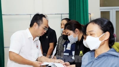 การสนับสนุนทางจิตวิญญาณเพื่อช่วยเหลือผู้คนที่ประสบความยากลำบากให้หลุดพ้นจากความยากจน