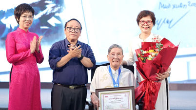 Le 6e Cricket Knight Award rend hommage au musicien Pham Tuyen
