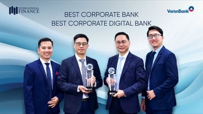 VietinBank receives double international awards for corporate banking