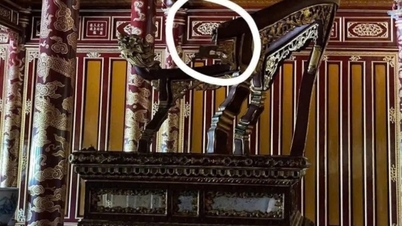La création du Conseil national pour la restauration du trône de la dynastie Nguyen violée par les touristes
