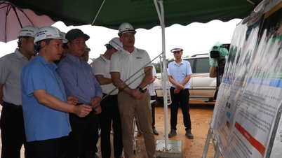 Le vice-ministre de la Construction inspecte le projet d'autoroute frontalière Huu Nghi-Chi Lang - Lang Son Newspaper and Radio and Television