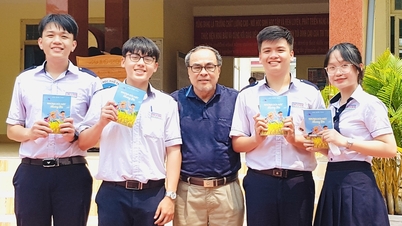 Mùi rơm rạ - dòng hồi tưởng về một thời đã qua