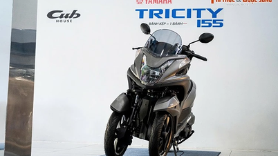Nahaufnahme des „dreirädrigen Sprengstofffahrzeugs“ Yamaha Tricity 155 in Vietnam