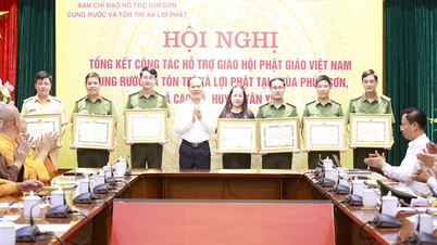 Bắc Giang: Khen thưởng 84 tập thể, cá nhân có nhiều đóng góp trong tổ chức cung rước và tôn trí Xá lợi Phật