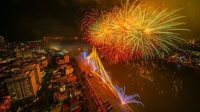 ベトナム1とフィンランドが花火で競い合い、DIFF 2025フェスティバルの開幕を飾る