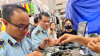 Hô-Chi-Minh-Ville : Une grande quantité de contrefaçons saisie au centre commercial Saigon Square