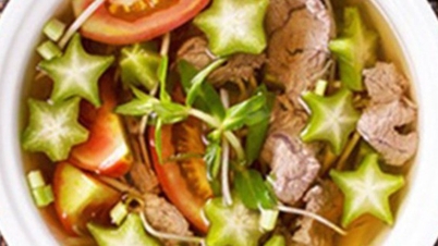 Dies sind die besten Sommersuppen, die Sie gerne essen werden. Kochen Sie sie direkt im Urlaub
