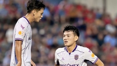 Ausländischer Spieler erhält rote Karte, Binh Duong Club verliert