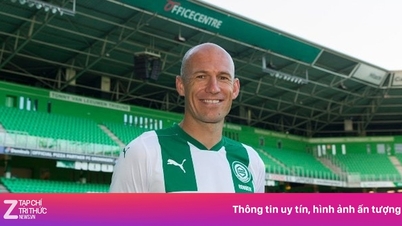 Robben lần đầu làm HLV