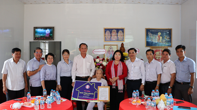 Ceremony of giving charity houses to policy families