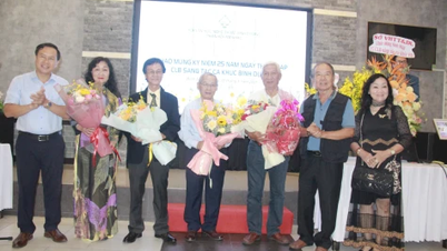 Vui tươi, ấm áp chương trình họp mặt kỷ niệm 25 năm thành lập Câu lạc bộ Sáng tác ca khúc Bình Dương