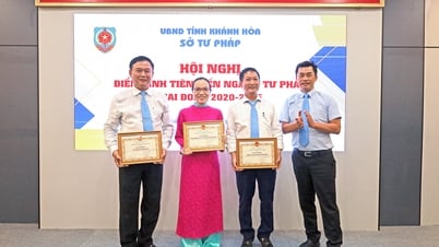 Sở Tư pháp Khánh Hòa khen thưởng 3 tập thể, 15 cá nhân điển hình tiên tiến