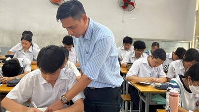 Club de révision d'examen gratuit pour les étudiants qui passent l'examen d'entrée en 10e année