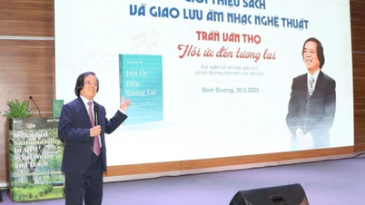 "Hồi ức đến tương lai" - Một tấm lòng tha thiết với quê hương